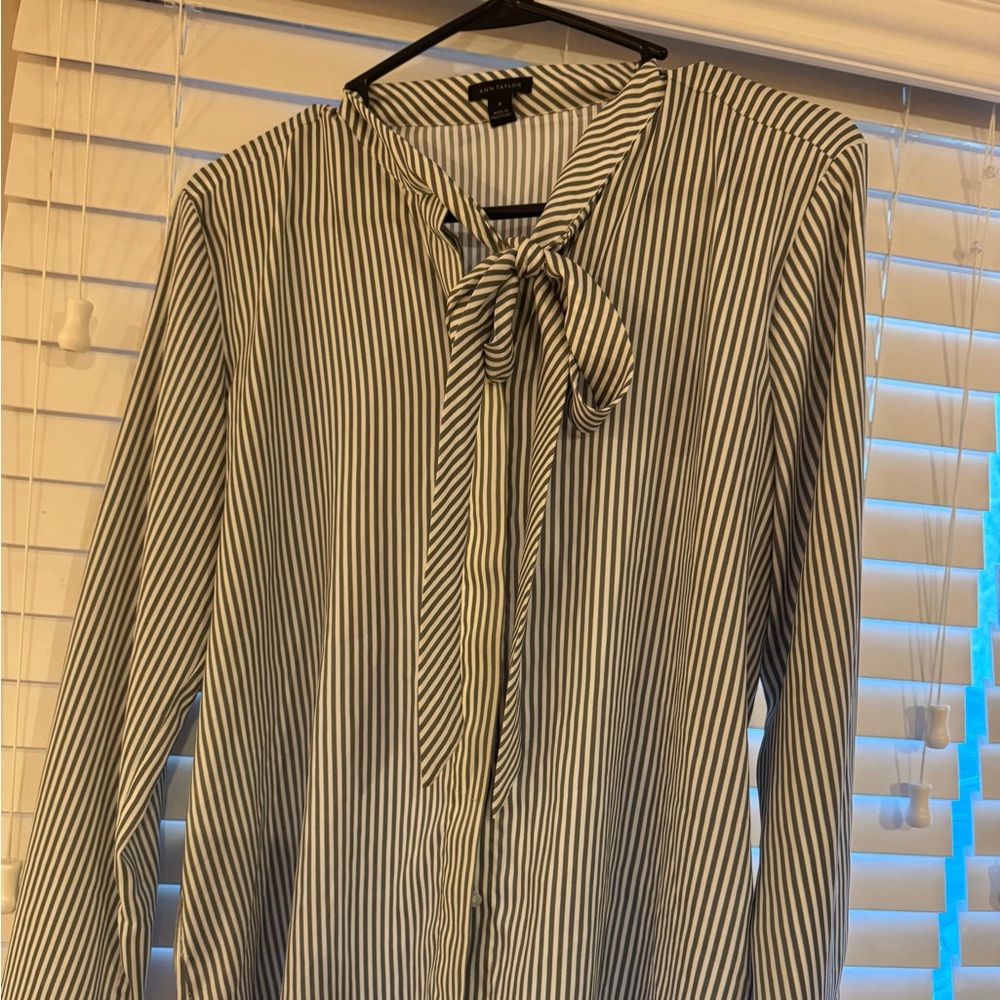 Ann Taylor button up with bow